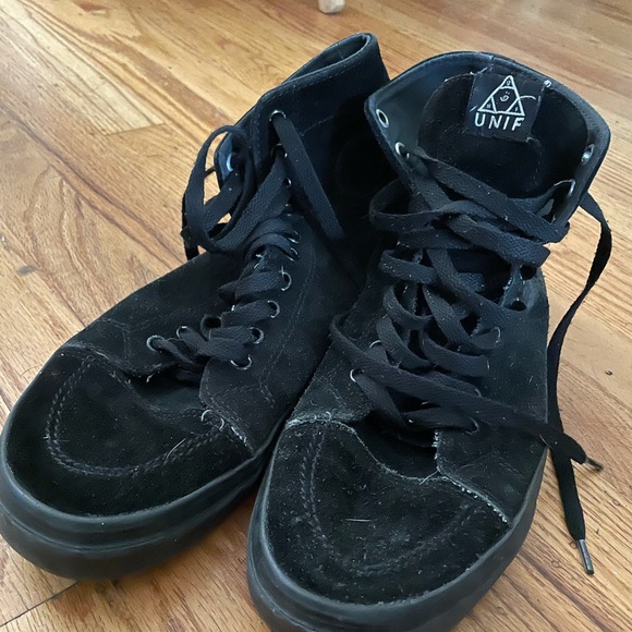 UNIF Other - UNIF don’t skate - suede skate shoes